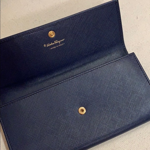 Salvatore Ferragamo Purse - Picture 3 of 6